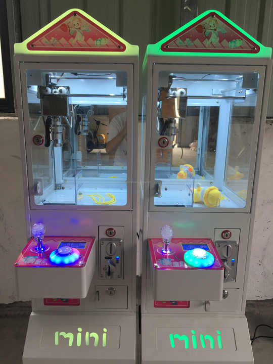 Mini Máquina de Grúa de Garras - Arcade Toy Vending Machine reseña y precio
